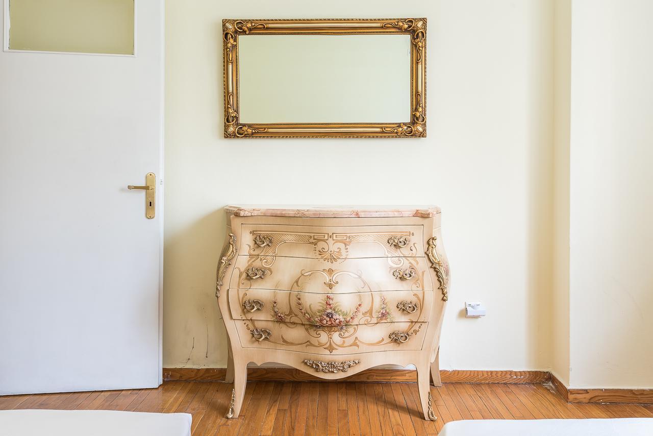 Victoria Queens Palace Apartments Athènes Extérieur photo